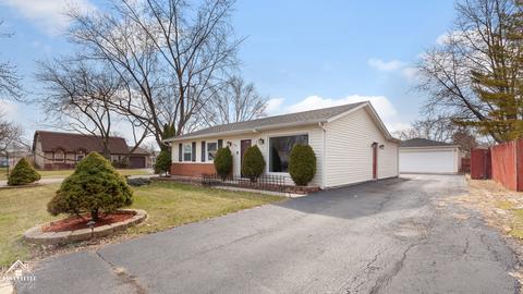 279 Plainview Dr, Bolingbrook, IL 60440 photo 3