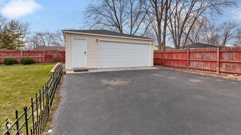 279 Plainview Dr, Bolingbrook, IL 60440 photo 4
