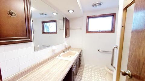 9300 E Prairie Rd, Evanston, IL 60203 photo 22