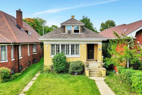 7654 S Crandon Ave, Chicago, IL 60649