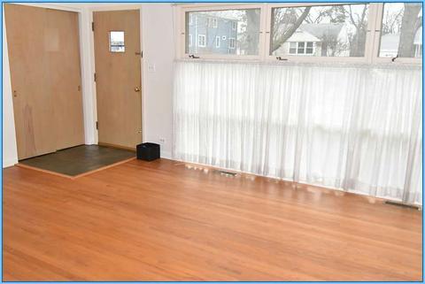224 S Summit St, Wheaton, IL 60187 photo 2