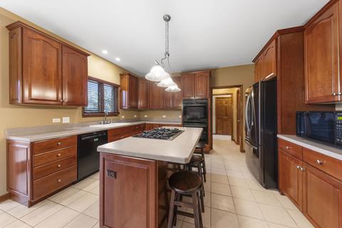 5320 Bundle Flower Ct, Naperville, IL 60564 photo 8