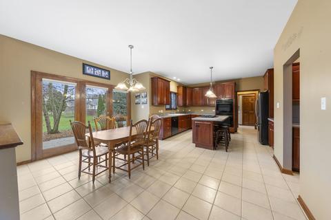 5320 Bundle Flower Ct, Naperville, IL 60564 photo 11