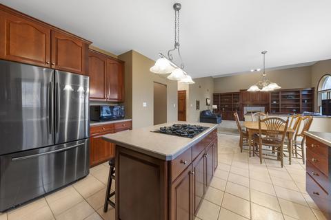 5320 Bundle Flower Ct, Naperville, IL 60564 photo 10