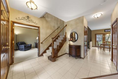 5320 Bundle Flower Ct, Naperville, IL 60564 photo 2