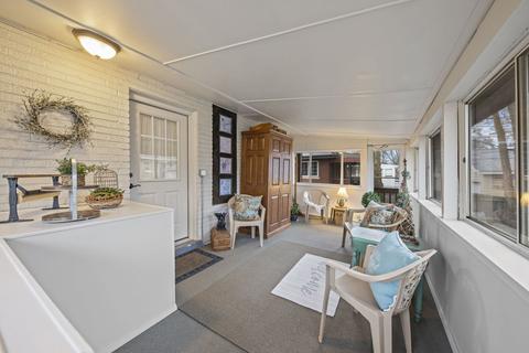 909 Webster Ave, Wheaton, IL 60187 photo 16