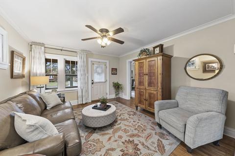 909 Webster Ave, Wheaton, IL 60187 photo 5
