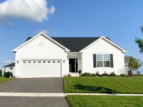2120 Country Hills Dr, Yorkville, IL 60560
