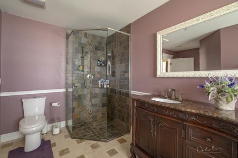 70 Bradley Ln, Hoffman Estates, IL 60169 photo 13