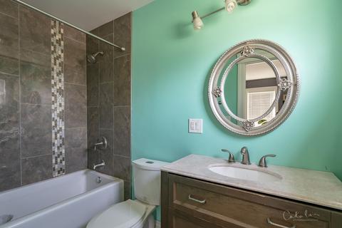 70 Bradley Ln, Hoffman Estates, IL 60169 photo 21