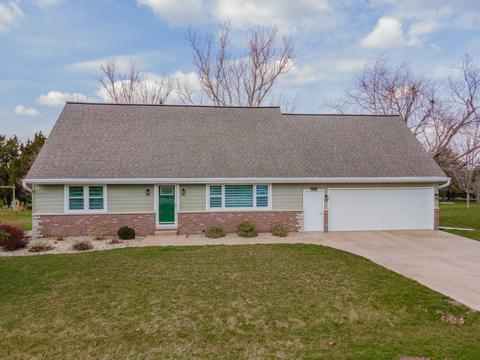 118 Boulder Dr, Gridley, IL 61744 photo 1