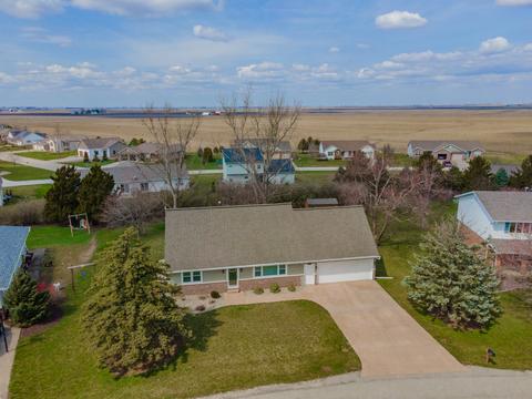 118 Boulder Dr, Gridley, IL 61744 photo 2