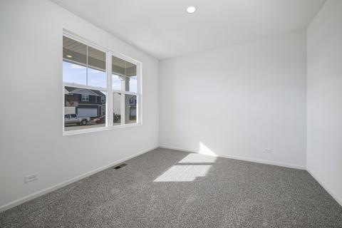 2040 Legacy Pointe Blvd, Plainfield, IL 60586 photo 2