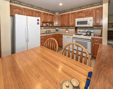 145 Westview St, Hoffman Estates, IL 60169 photo 9