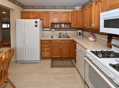 145 Westview St, Hoffman Estates, IL 60169 photo 10