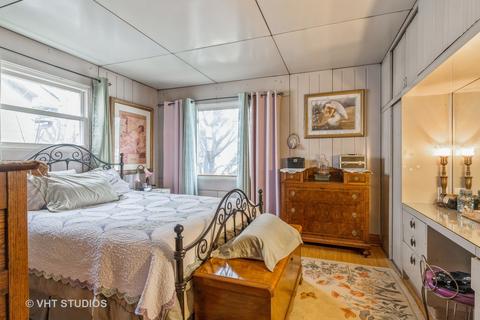 1014 Webster Ln, Des Plaines, IL 60016 photo 5