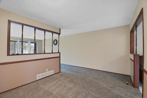 1703 Erin Dr, Normal, IL 61761 photo 5