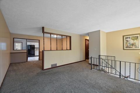 1703 Erin Dr, Normal, IL 61761 photo 3