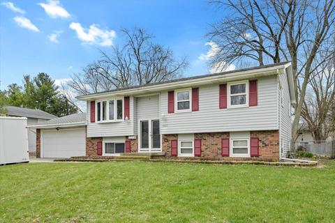 1703 Erin Dr, Normal, IL 61761 photo 1
