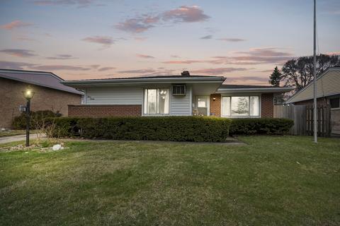 320 E Jeffrey Ave, Wheeling, IL 60090 photo 1