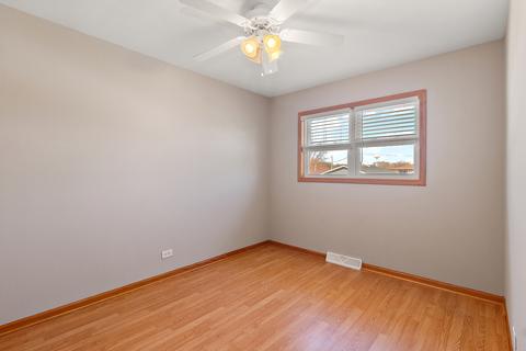4435 Adele Ln, Oak Forest, IL 60452 photo 8
