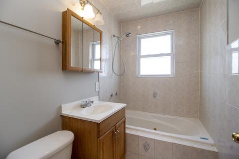 4435 Adele Ln, Oak Forest, IL 60452 photo 9