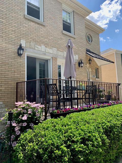 636 Selborne Rd, Riverside, IL 60546 photo 2