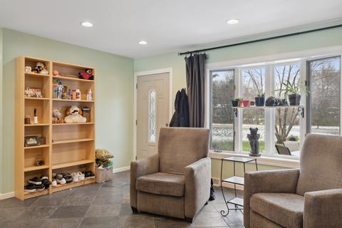 11 N794 Howard Ave, Elgin, IL 60124 photo 5