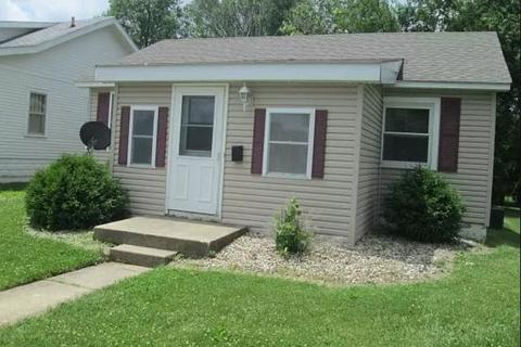 1416 13th St, Charleston, IL 61920