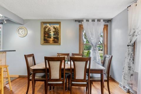 329 E Turner Ave, Roselle, IL 60172 photo 3