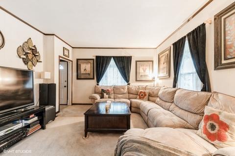 1046 Morton Ave, Elgin, IL 60120 photo 4