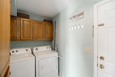 11 Chiswick Cir, Bloomington, IL 61704 photo 9