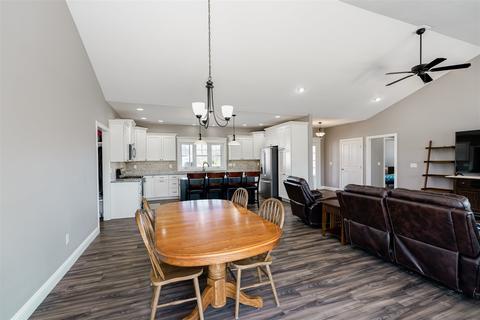 32 River Run, Downs, IL 61736 photo 8