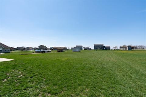 32 River Run, Downs, IL 61736 photo 38