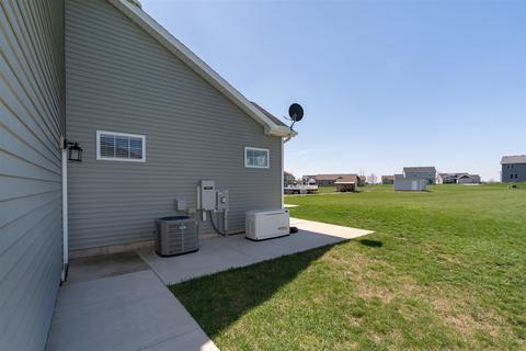 32 River Run, Downs, IL 61736 photo 31