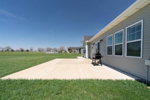 32 River Run, Downs, IL 61736 photo 32