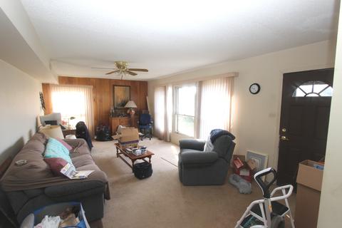 1015 Hassell Rd, Hoffman Estates, IL 60169 photo 9