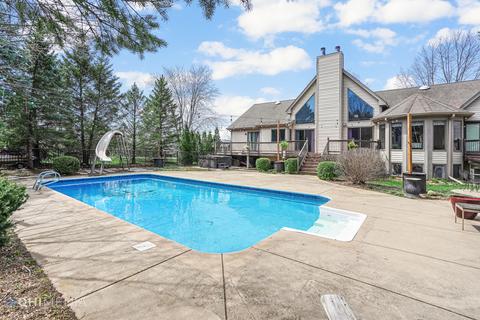 1619 Charnbrook Dr, Johnsburg, IL 60051 photo 3