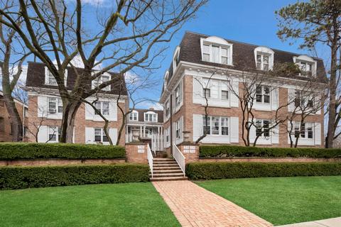 2133 Central St #1, Evanston, IL 60201