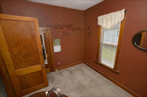 528 1st Ave, Ottawa, IL 61350 photo 4