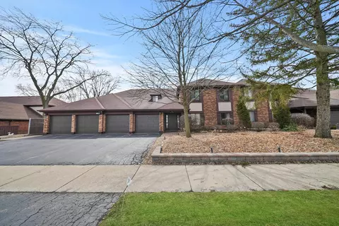 3221 184th St #1A, Homewood, IL 60430