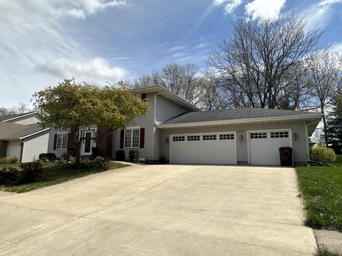 2207 Countryside Ln, Freeport, IL 61032