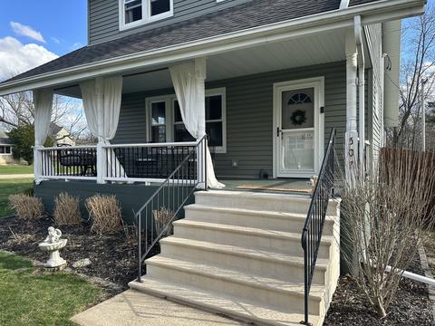 507 E Pine St, Le Roy, IL 61752 photo 3