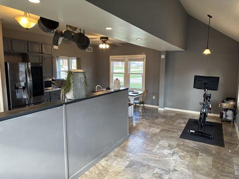 507 E Pine St, Le Roy, IL 61752 photo 17