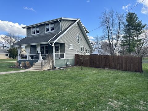 507 E Pine St, Le Roy, IL 61752 photo 2