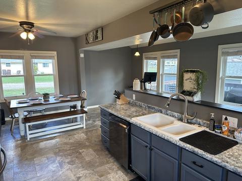 507 E Pine St, Le Roy, IL 61752 photo 14