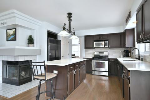 1346 Vernon Ln, Bartlett, IL 60103 photo 8