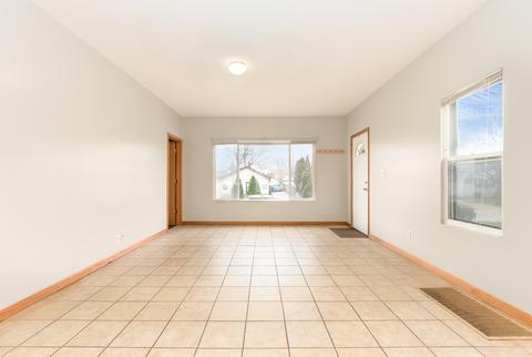 834 E Lake St, Aurora, IL 60506 photo 7