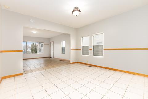 834 E Lake St, Aurora, IL 60506 photo 5