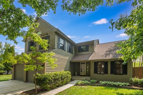 6439 Briarcliff Ct, Lisle, IL 60532